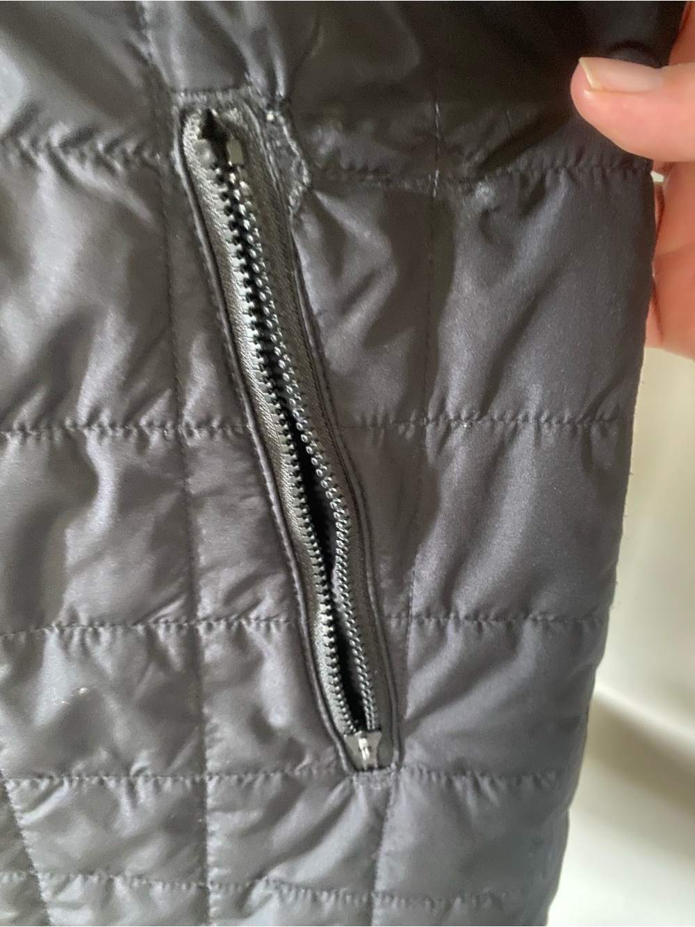 The North Face Black Quilted Women’s Hooded Jacket Parka - size Large - Picture 6 of 9